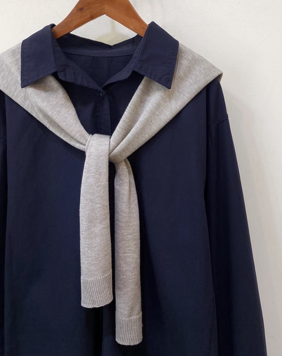 當季日常T-Shirt與休閒服飾貨架實景